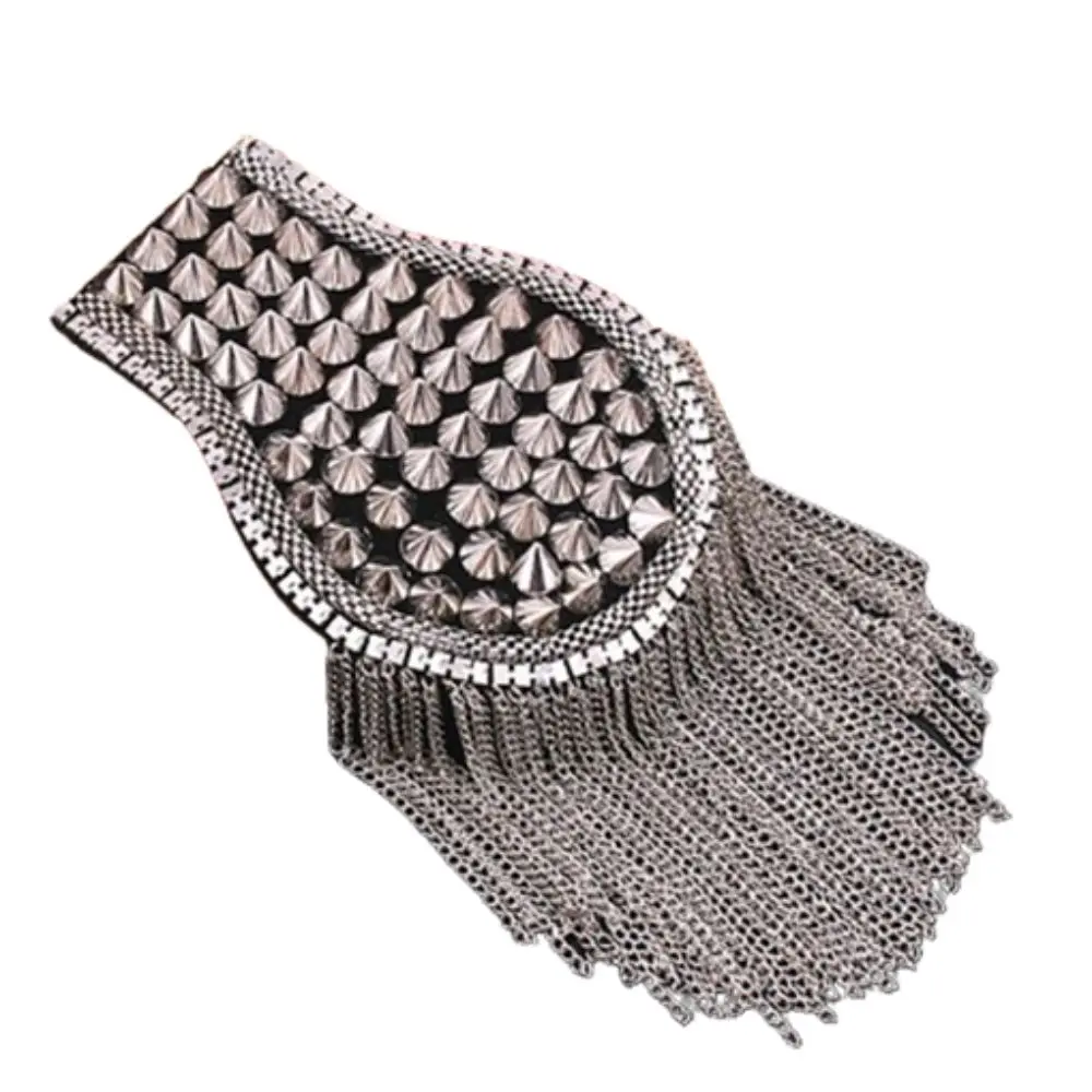 

Pin Club Tassel Chain Epaulette Cool Breastpin Rivet Shoulder Badges Shiny Crystal Jacket Vintage Brooch Women
