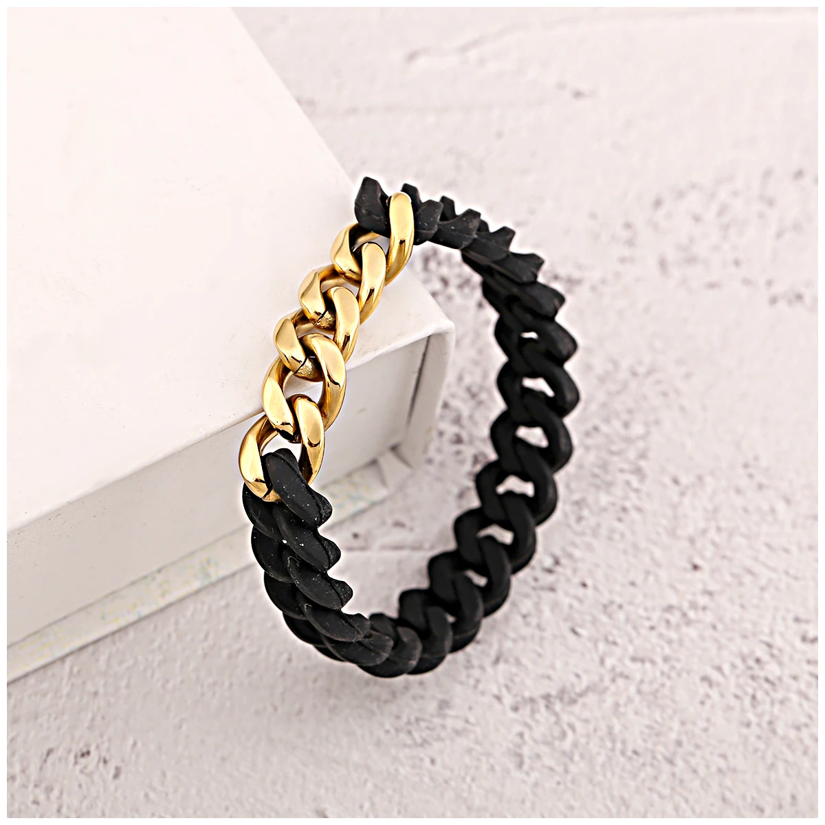 Fashion Unisex Black Elastic Silica Gel Bracelet and Gold Color Chain Charm Bangle Punk Street Hip-hop Cool Jewelry Accessory