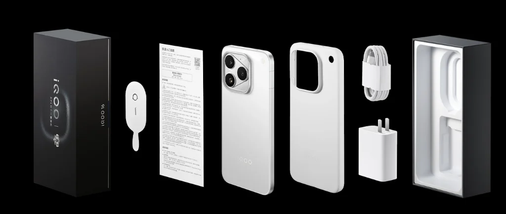 Vivo iQOO 16 China Version Snapdragon 8 Super Elite Gen6 Battery 8400mAh 100W Supercharge 40W Wireless 50MP OIS 6.85 Inch AMOLED