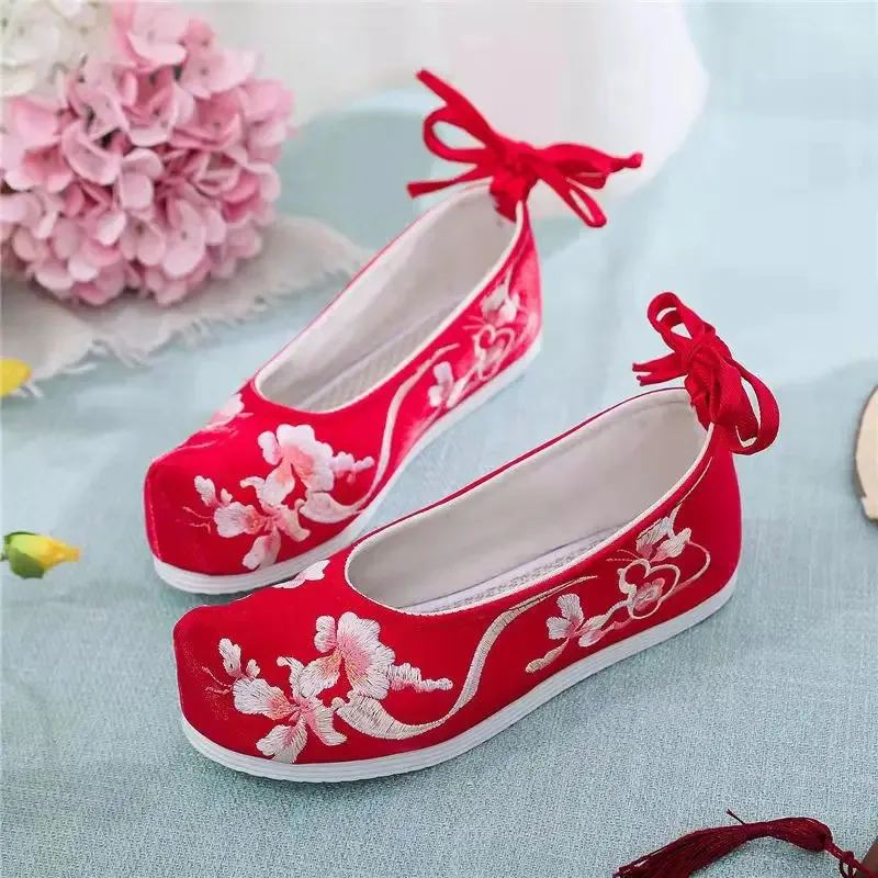الصين نمط الشرقية النساء أحذية قماش حذاء مسطح التطريز الأحذية الصينية التقليدية للنساء أحذية الزفاف الصينية Hanfu