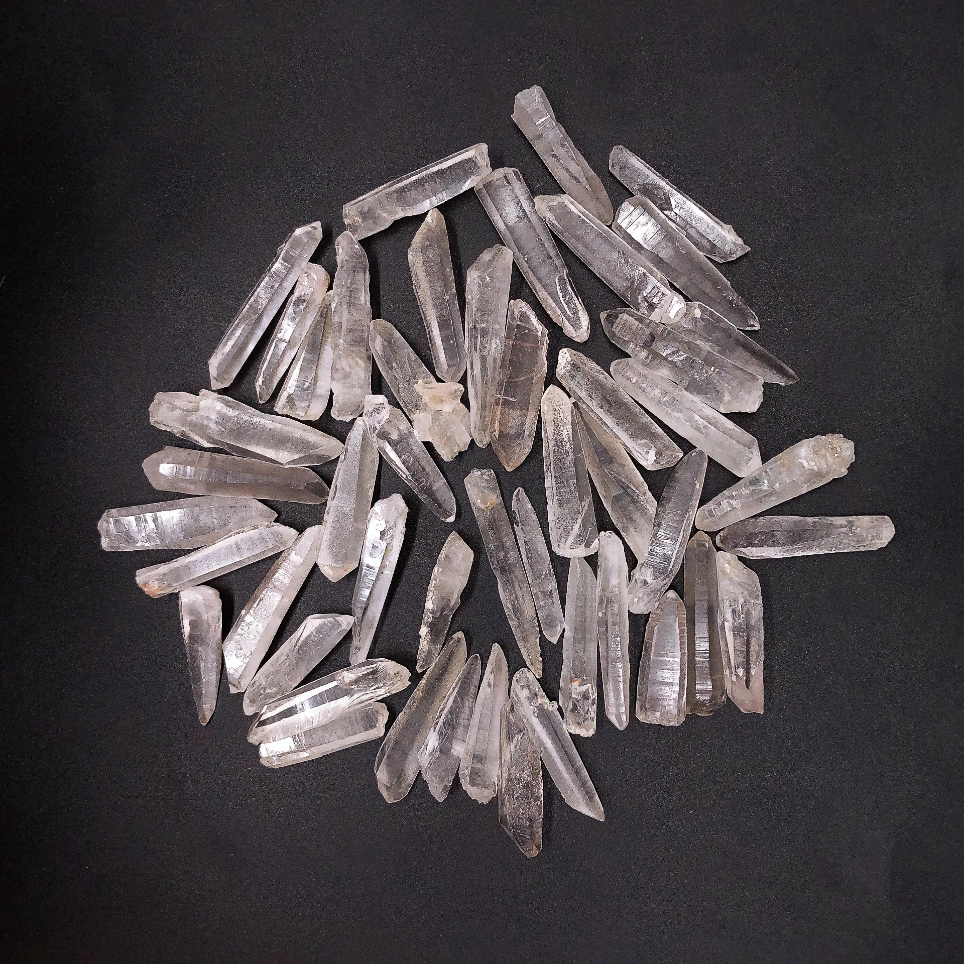50g Natural Unpolished Clear Quartz Crystal Raw Column Stone Wand Point Energy Healing Rock Mineral Specimen Home Decor Gift