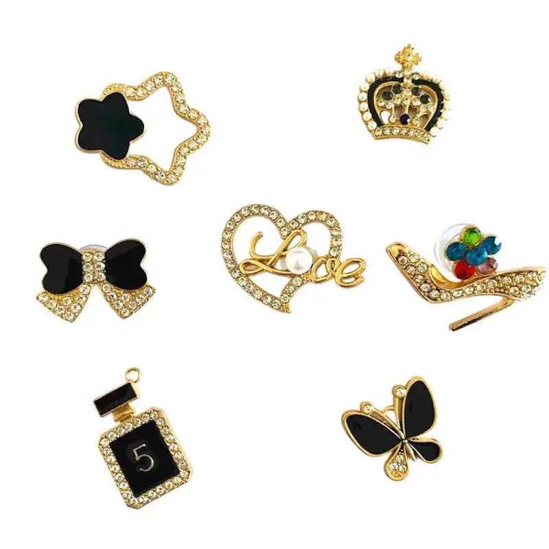 

5/7pcs Luxury Shoe Charms Metal Shoe Decorations Pins for Sandal Vintage Accessories Pearls Clog Buckles for Women Girls Gifts