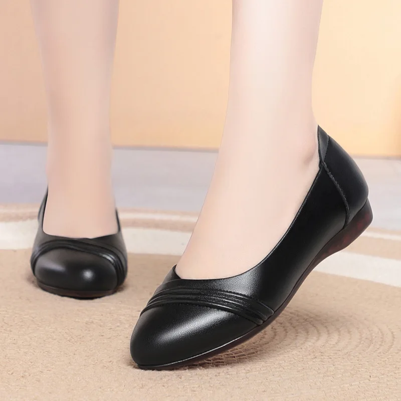 

Top Quality Breathble Comfortable Shallow Genuine Leather Shoes Women Flats 2026 Spring Casual Shoes Loafers for Mom Work Daily