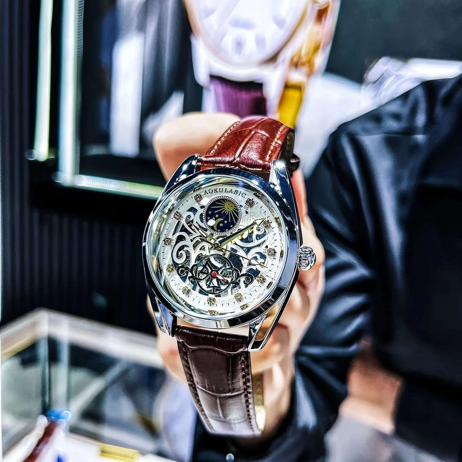 Luxurious High-End Business Men's Mechanical Watch, Automatic Winding, Round Dial, Hollow Design, Leather Strap, New Fashion Casual Simple Stylish Social Guy's Watch, Men's European and American Style