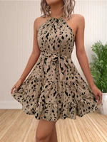 Vestido corto de verano sin mangas para mujer, traje informal con cuello Halter, estampado de lunares y flores, estilo bohemio con volantes, 2024