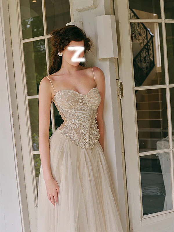 เสื้อกล้ามลูกไม้ปักลาย Pure Desire Spicy Girl พร้อมซับในขนสัตว์สำหรับผู้หญิง ทรง Beau Ba Tube Top รุ่น Svel irt