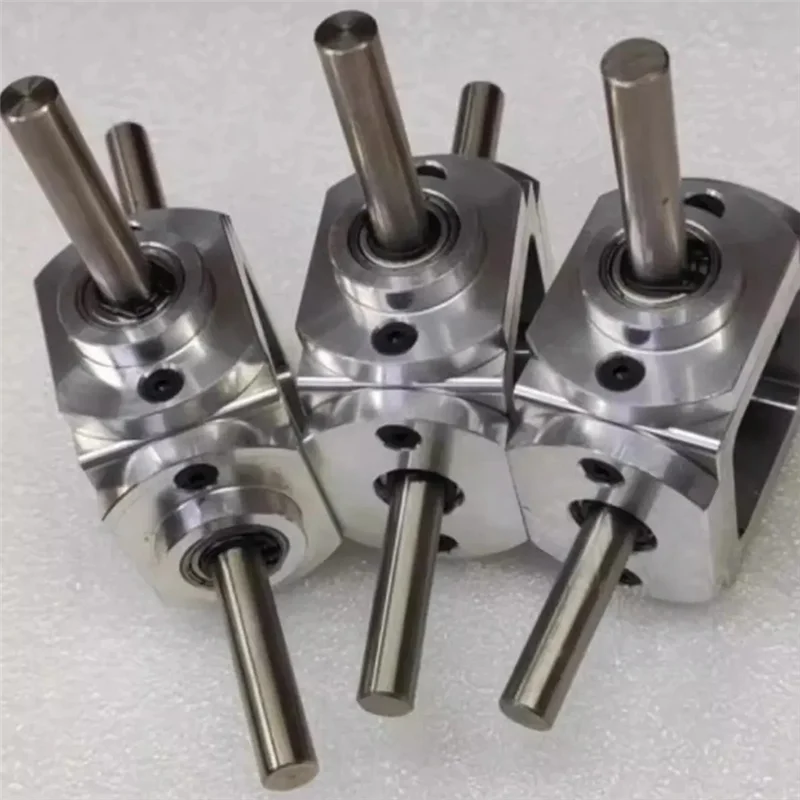 AB35-Spiral Bevel Gear Reducer 1M 20T 8MM الزاوية اليمنى محرك علبة التروس 1:1 Cross Commutator عكس المزدوج الإخراج