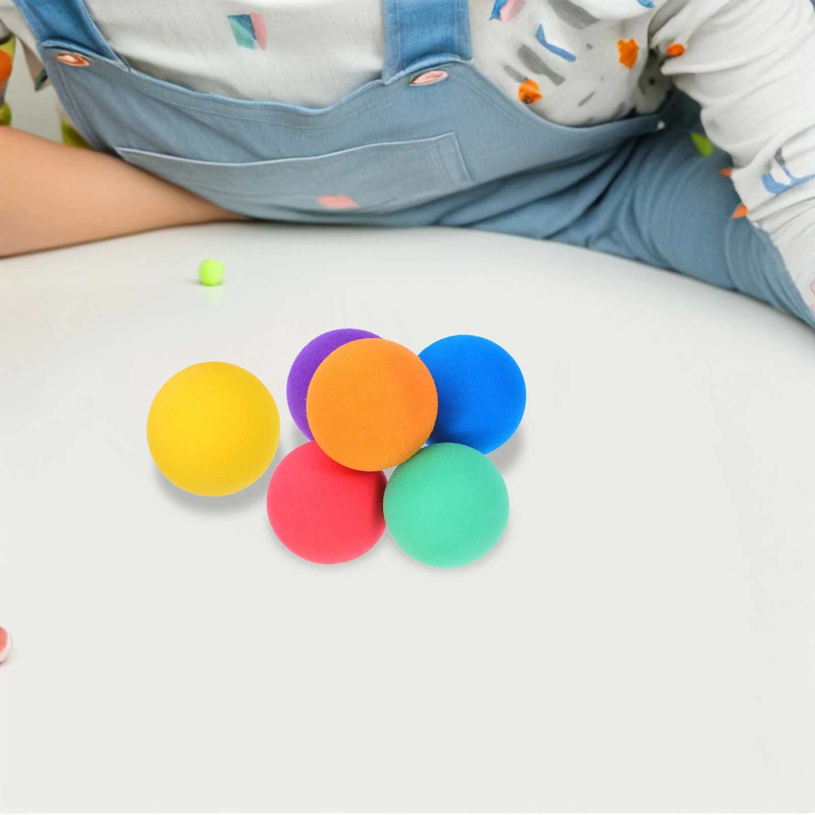 24 pçs bolas de esponja eva macio alívio do estresse brinquedos crianças festa favores mini bolas esportivas ao ar livre criança coloful relaxar