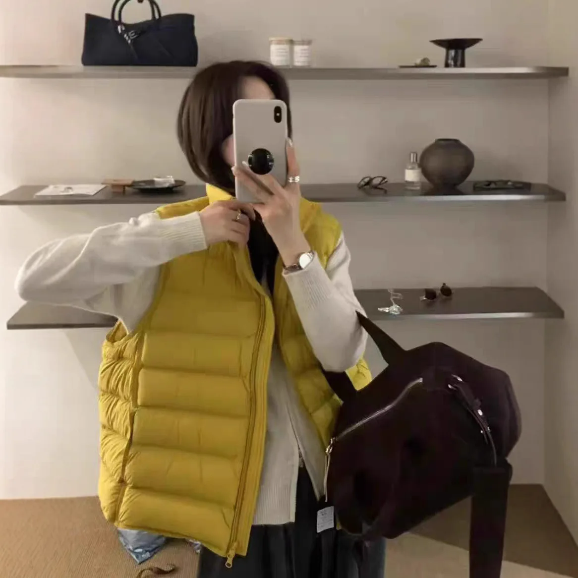 

Vest Fashionable Versatile Sleeveless Jacket Elegant Style Nylon Fabric 2025 New Women's Short Stand Collar Duck down