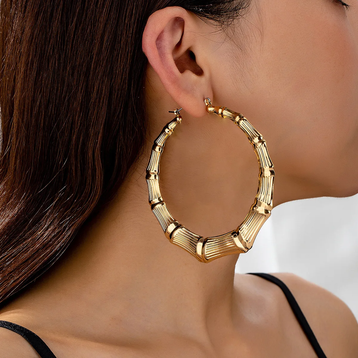 Punk Goldfarbene Große Bambus-Creolen für Frauen Geometrische Große Runde Metall-Ohrringe Übertriebener Partyschmuck Geschenke – Detail 4