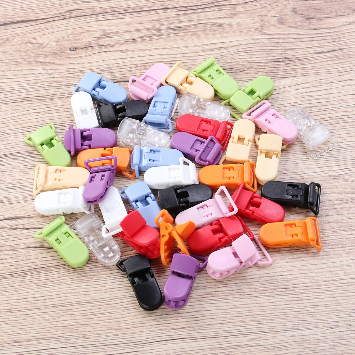 

40Pcs Baby Pacifier Clips Plastic Durable Gripping Teeth No Fabric Damage Badge Strap Holder Baby Pacifier Clips