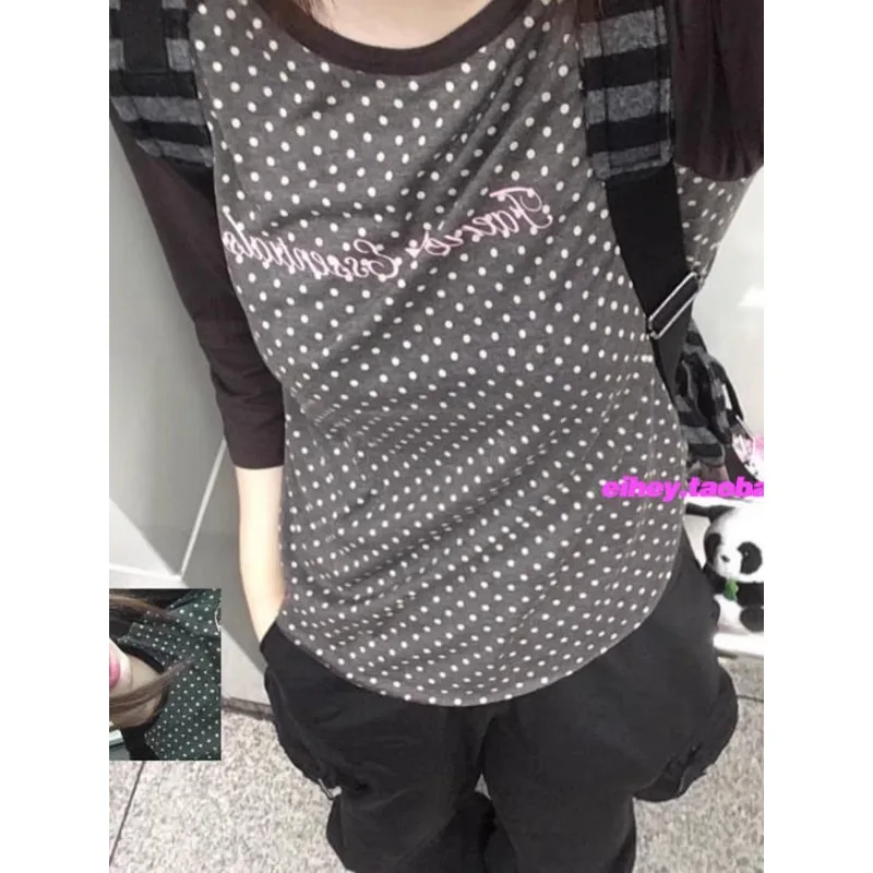 س الرقبة إلكتروني طباعة البولكا نقطة عادية قصيرة الأكمام تي شيرت المرأة 2025 ربيع جديد شارع العليا التباين اللون المرقعة سليم القمم