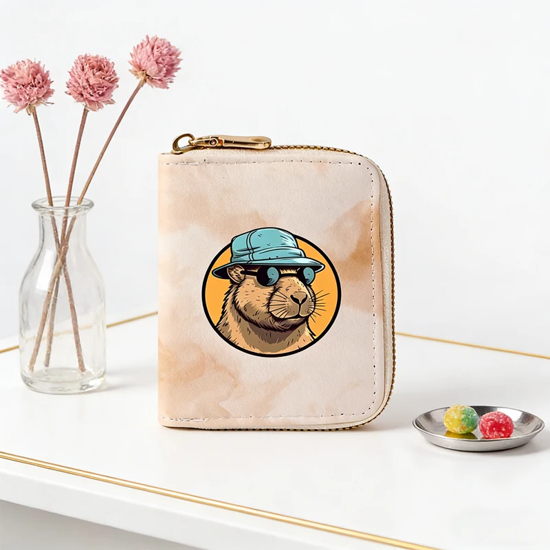 

Кошелек с мультяшной капибарой для женщин, модный аниме-кошелек с зажимом для денег, новый держатель для кредитных карт, кошелек для монет для мальчиков и девочек, подарок