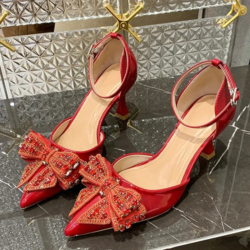 

Luxury Rhinestone Bow Decorated Pumps Women Fashion Pointed Toe Ankle Strap Buckle Designer Shoes Elegant Wedding Bridal Shoes