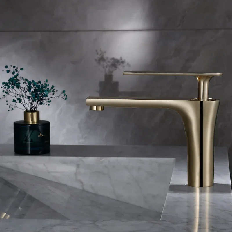 Brass Hot & Cold Basin Faucet, Anti-Scald Lavabo Tap, Rust-Resistant Sink Faucet Water Spout,  Premium Bathroom Taps