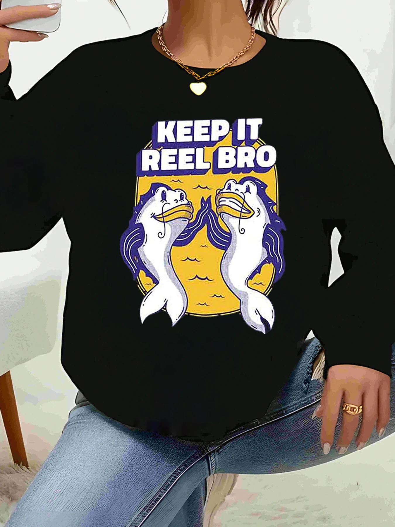 سويت شيرت Keep It Reel Bro Fish Design بأكمام طويلة ملابس كاجوال للنساء
