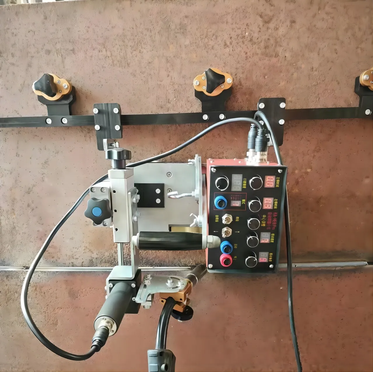KA-HE9Pro Multifunction Automatic Welding Robot Overhead Precision Metal Swing Optional Track All-Position For Tractor Welding