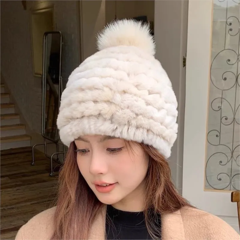 A new type of warm and thick fur hat autumn winter ear-protecting headband that can make your face good are versatile