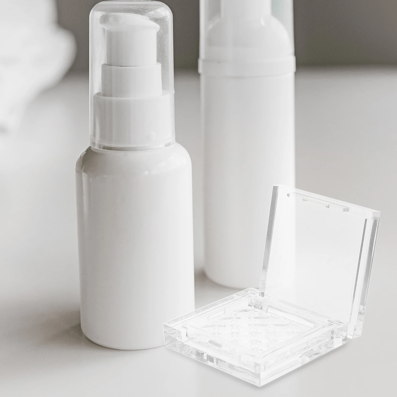 

5pcs Empty Eyeshadow Box Refillable Blush Container Travel Makeup Palette Case Compact Powder Storage for Lipstick Foundation