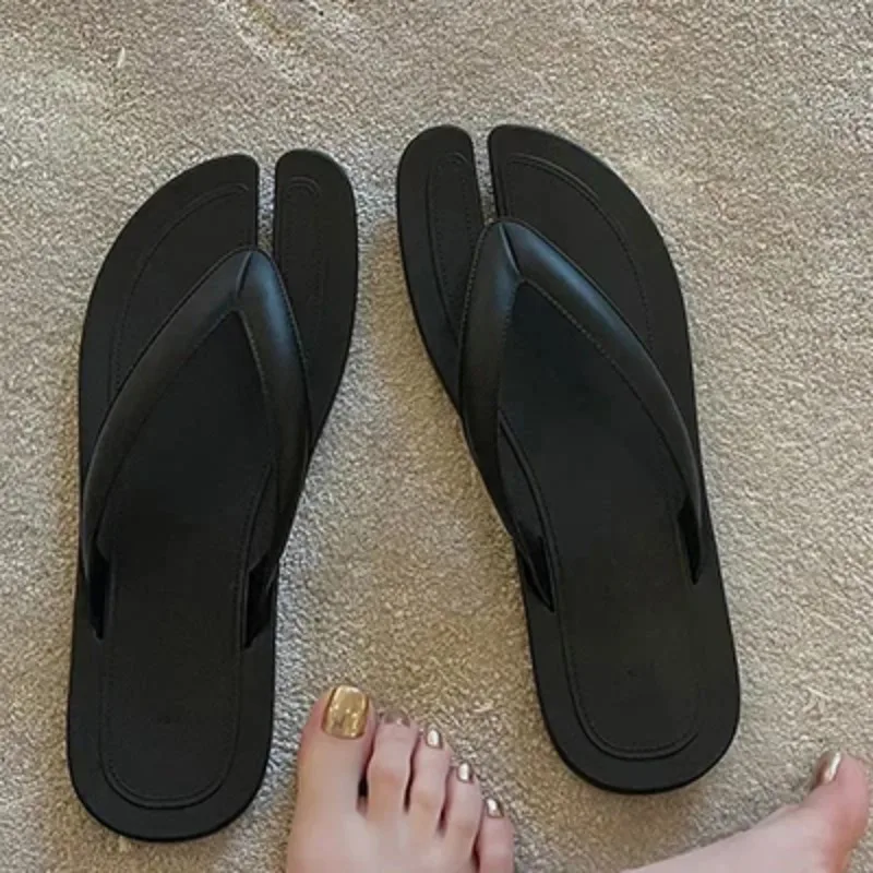 

Women Slippers Split Toe Shoes Flat Flip Flops Summer Slippers Beach Shoes Woman Slippers for Women