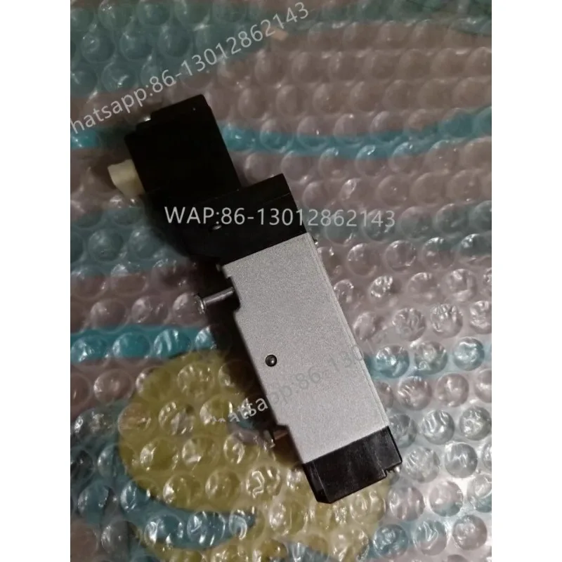 Solenoid valve MEH-5/2-1/8-P-I-B 173404 genuine spot
