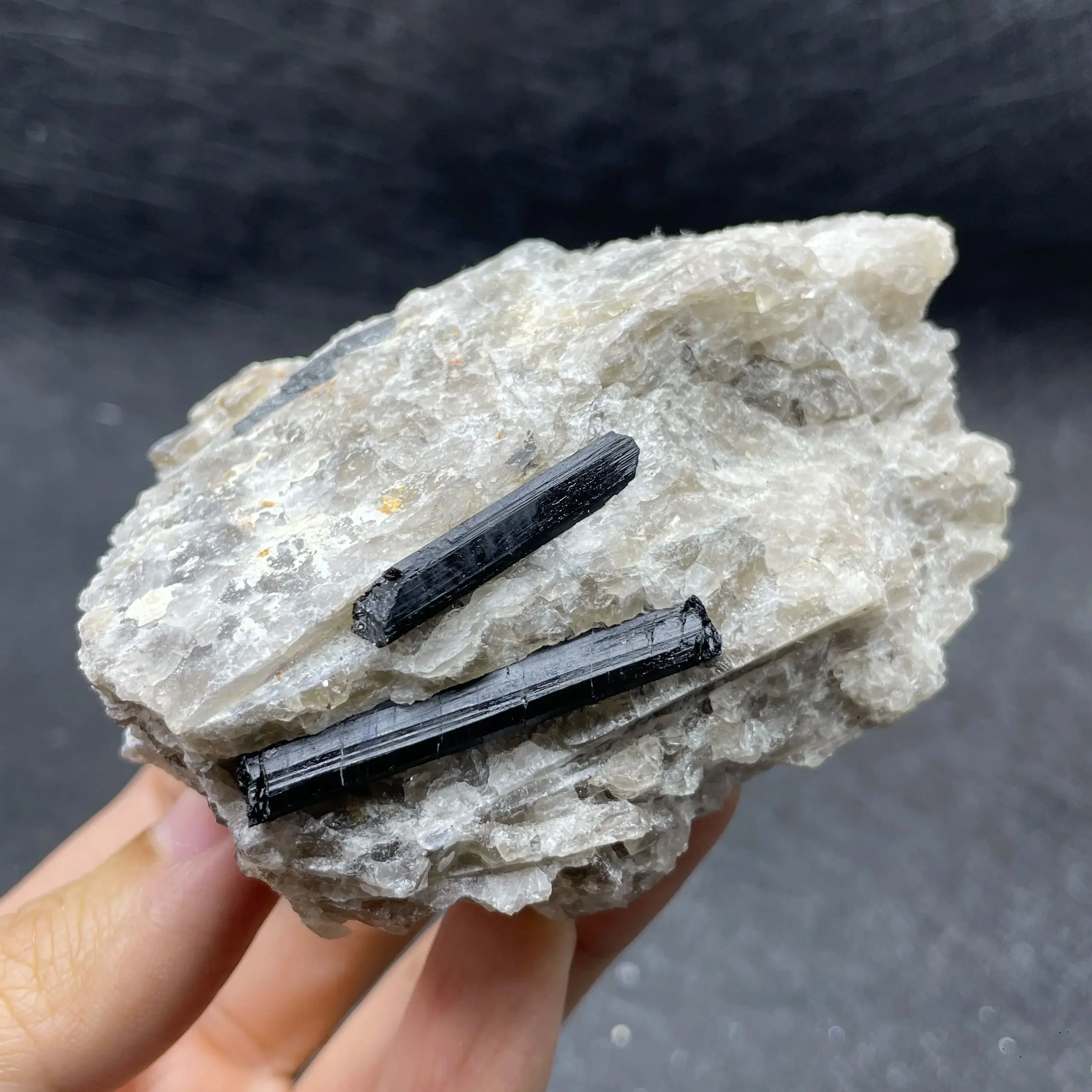 237g Natural Madagascar Black Tourmaline Mineral Specimen Stones And Crystals Healing Grystals Quartz Home Decorations L1