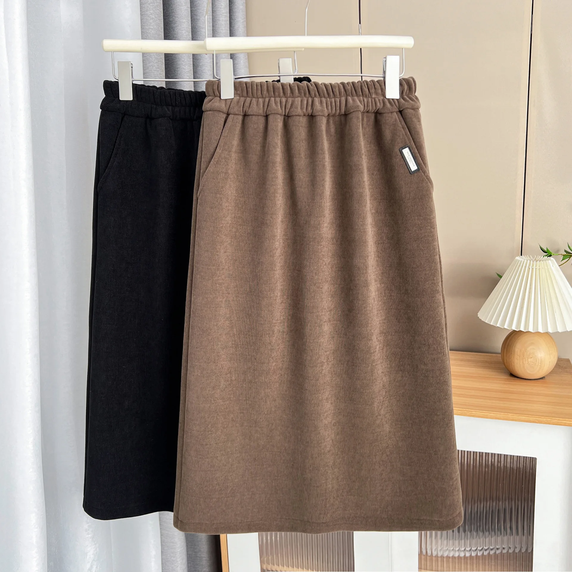 Autumn And Winter 100kg Simple Medium Length Fleece-lined Skirt Plus Size Women's Casual Label Back Slit Skirt 1763