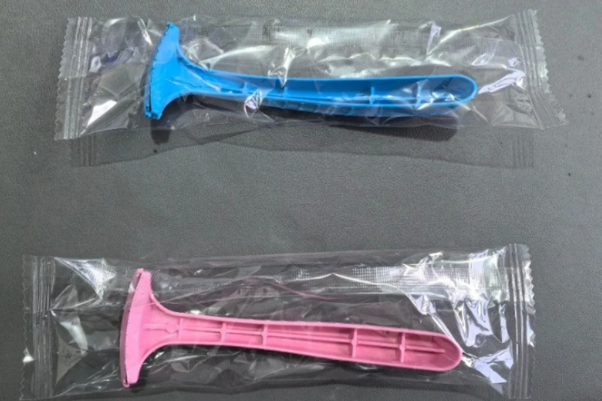 2Pcs New Nursing Pedicure Knife Household Anti-scratch Heel Foot Grinder Dead Skin Scraping Knife view 3