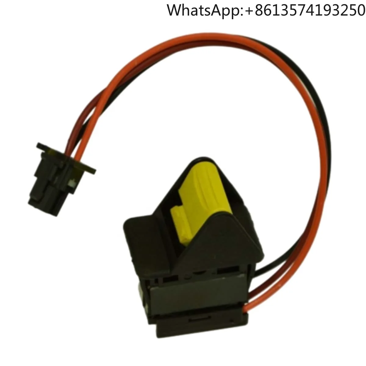 

Agriculture Equipment Parts AH222060 Rocker Switch for Combine 9570STS 9670STS 9770STS