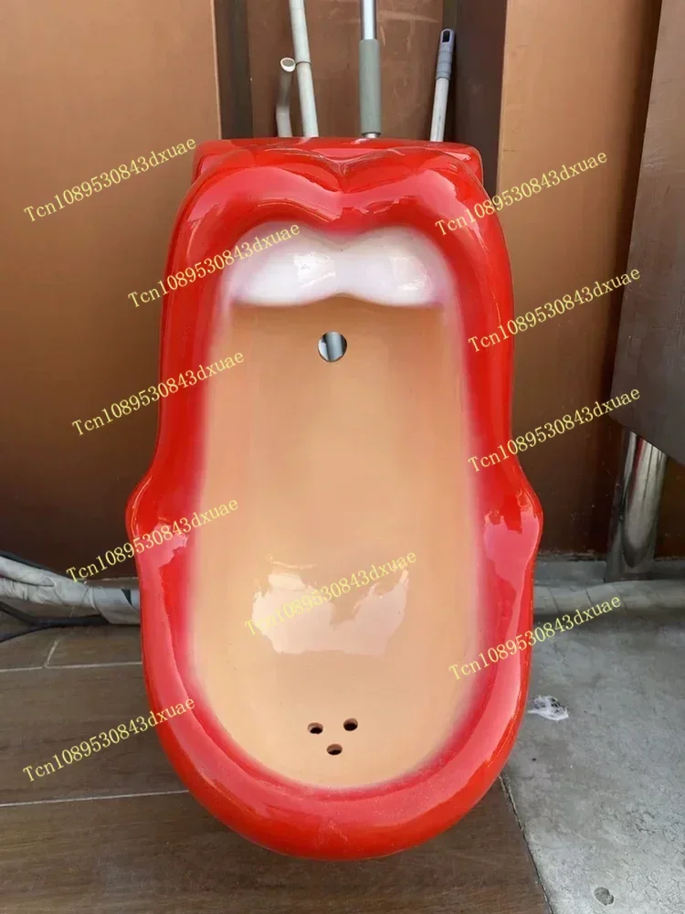 Creative Personalized Red Mouth Red Lips Mouth Shape Urinal Urine Cup Urinal Diaper Cover