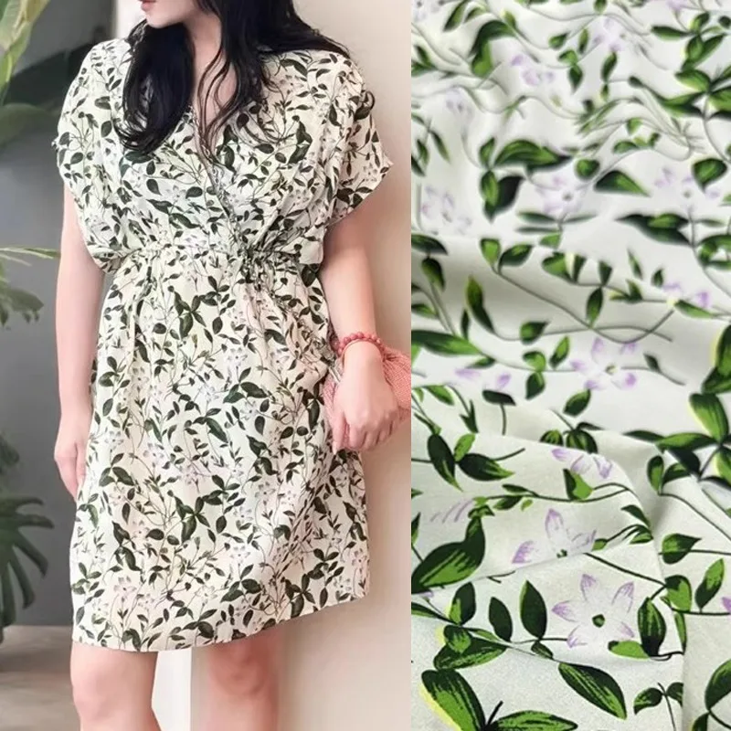 

Шелковая крепдешинная ткань с цветочным принтом листьев, мягкая великолепная эластичная шелковая ткань из спандекса для шитья платьев своими руками, пижамы R2567