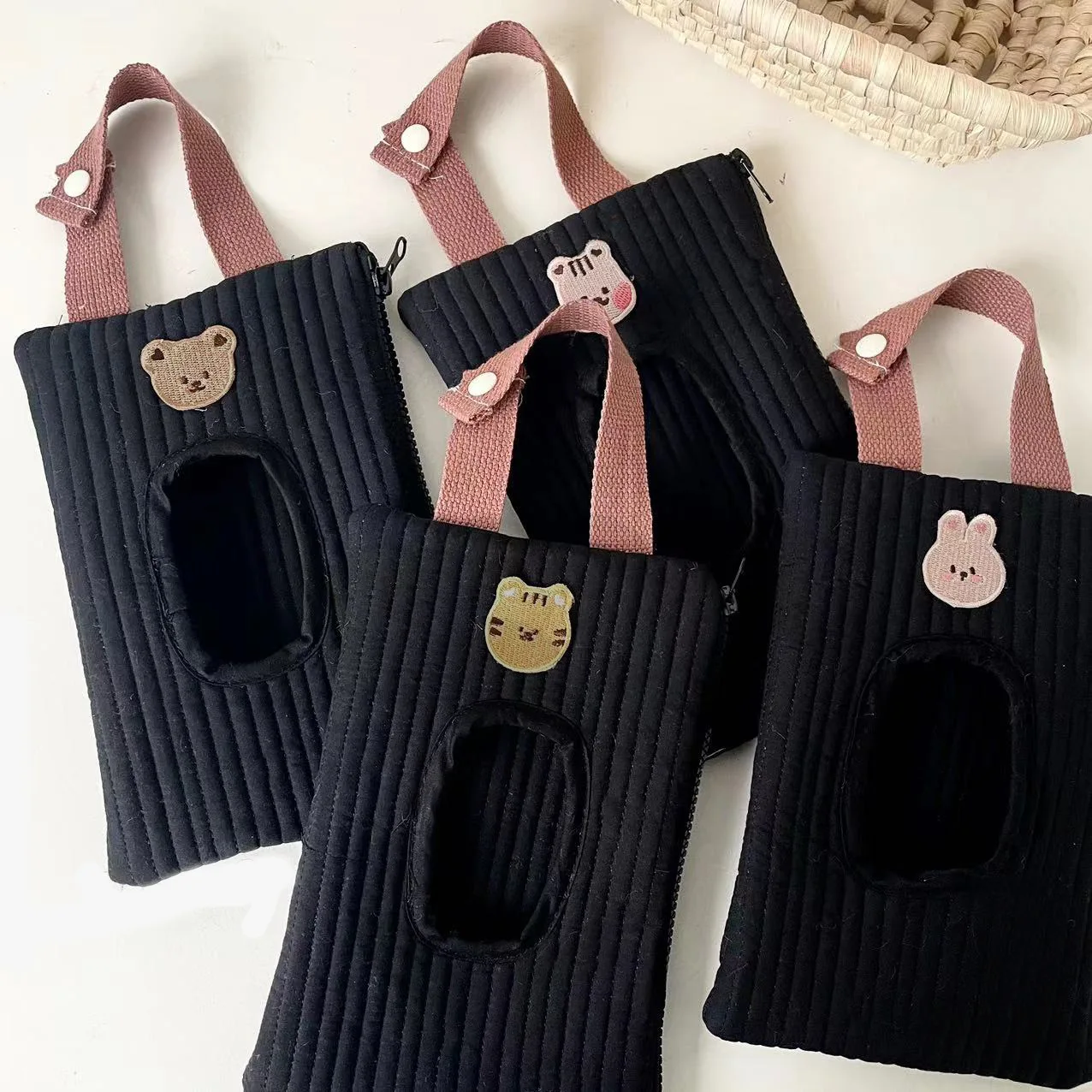 Cute Children's Embroidery Bear Tissue Storage Box Car Wipes Bag Extraction Portable Cot Cart Extraction Paper Hanging Bag ﻿