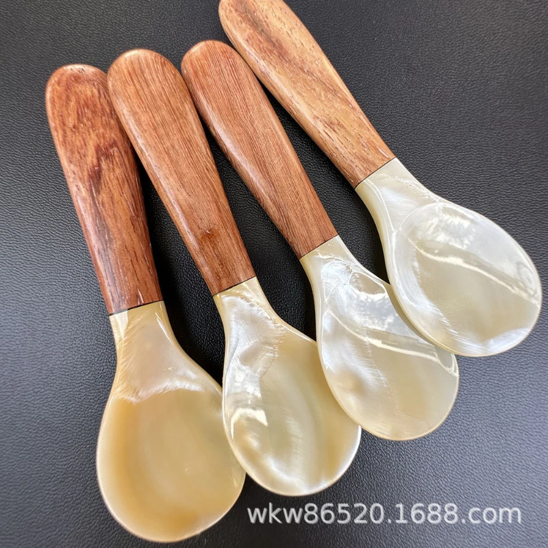 

Kitchenware wooden handle shell spoon caviar characteristic seasoning mask spoon ice cream 10cm spoon yellow