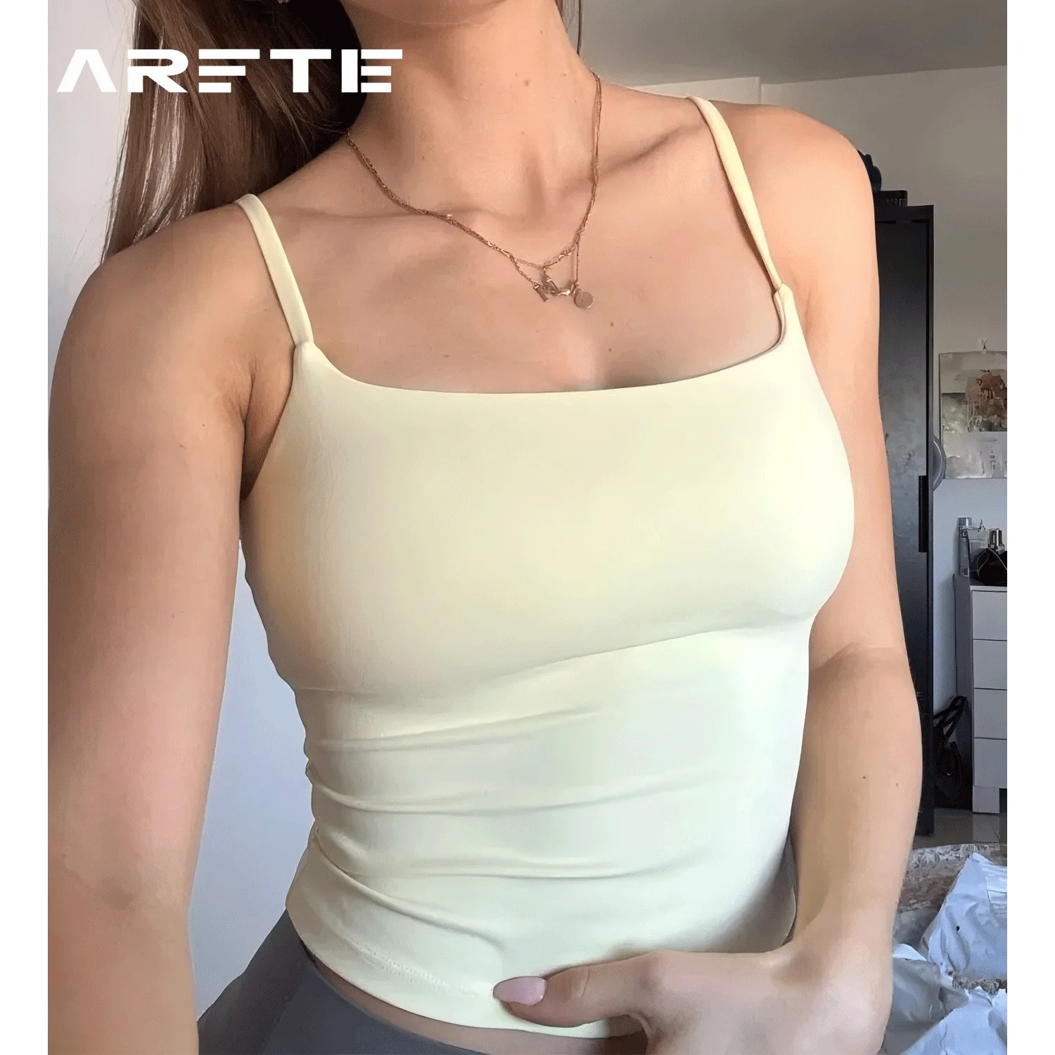 Softmotion المرأة Strappy رفع الرياضة تانك القمم منتصف سترة اليوغا حمالة صدر رياضية تجريب الجري الصالة الرياضية سترة لياقة بدنية عادية