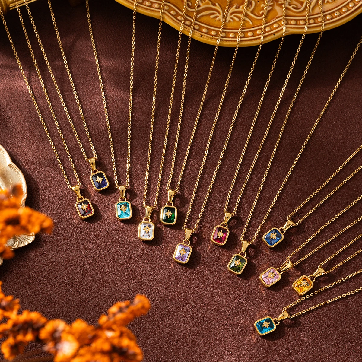 الفولاذ المقاوم للصدأ الأوروبية والأمريكية الجديدة نورث ستار ديسمبر قلادة نجمة حجر الولادة، مقاوم للماء والحفاظ على اللون