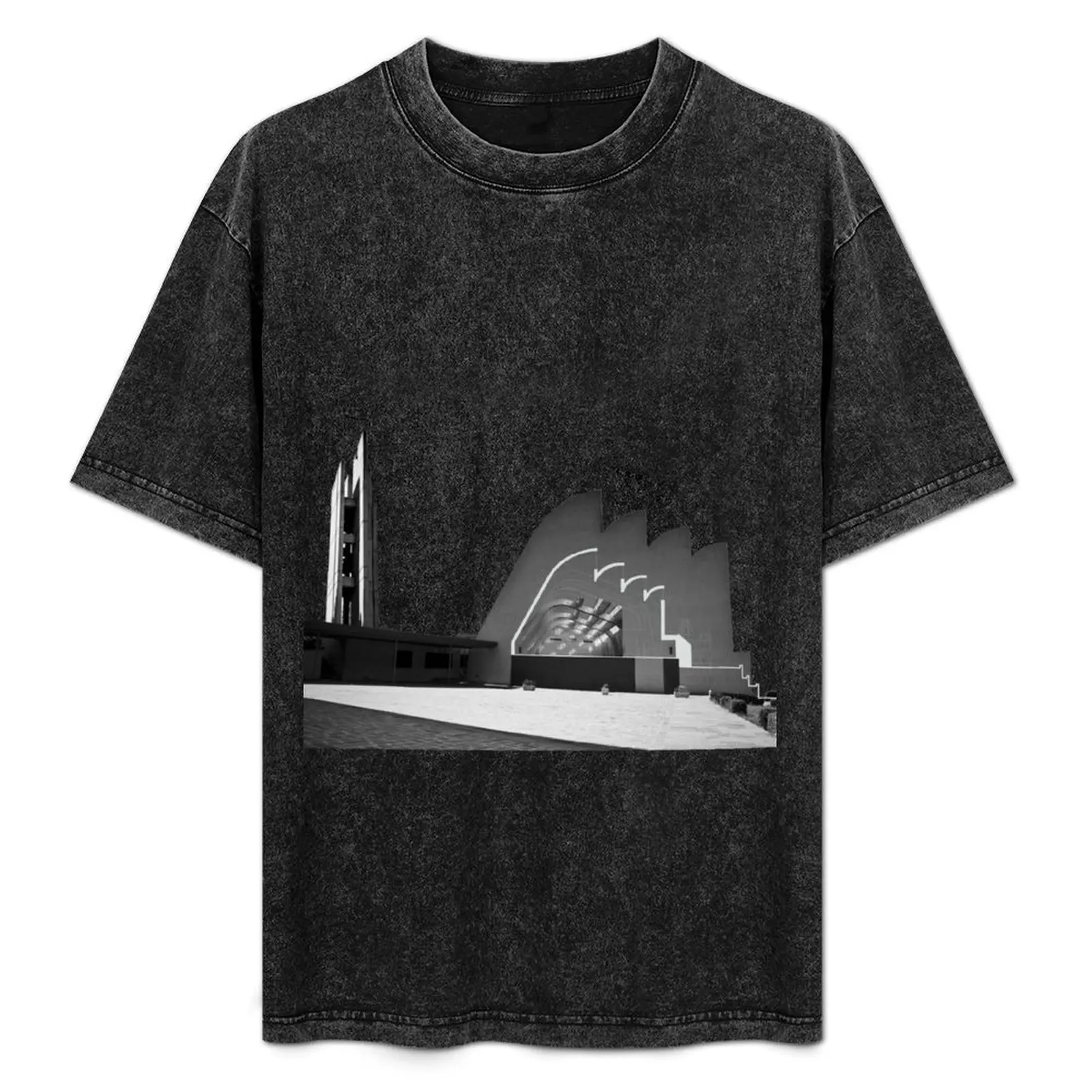 

Riola Di Vergato Church T-Shirt Retro Graphic Print T-Shirt
