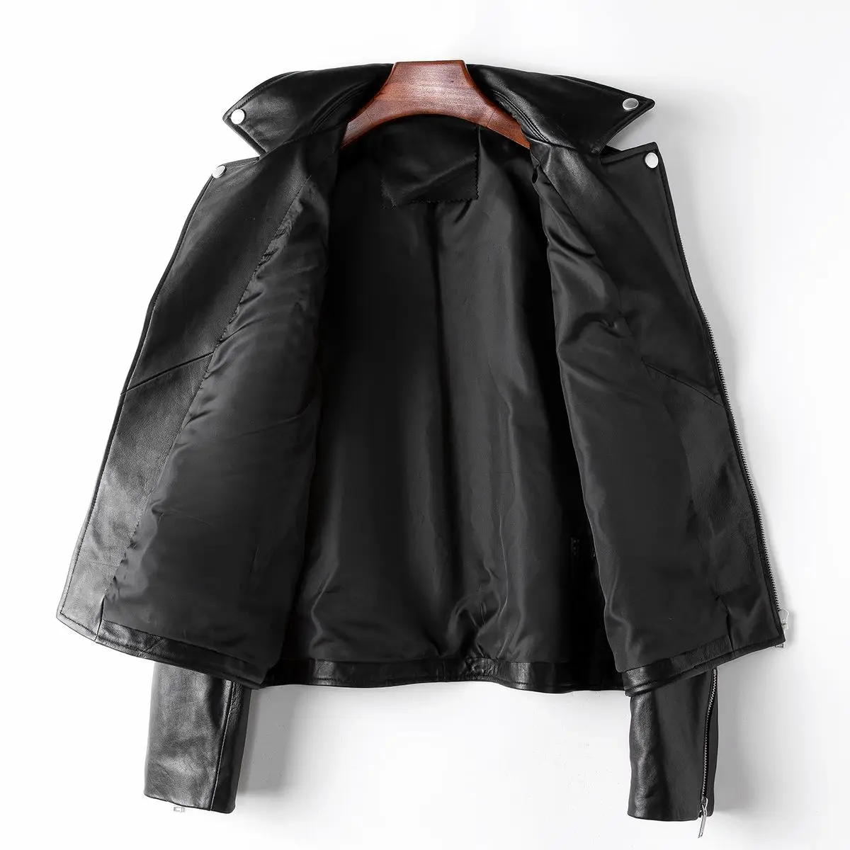 A small amount of clothing, 100% sheepskin, Haining, 2024 spring new leather jacket, fashionable leather motorcycle style