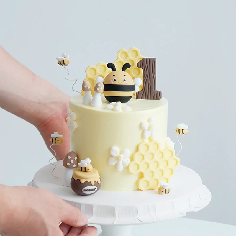 Cartoon Bee Animal Cake Toppers Honeycomb Felt Happy Birthday Sign Topper for Cake Decorating Gift view 2