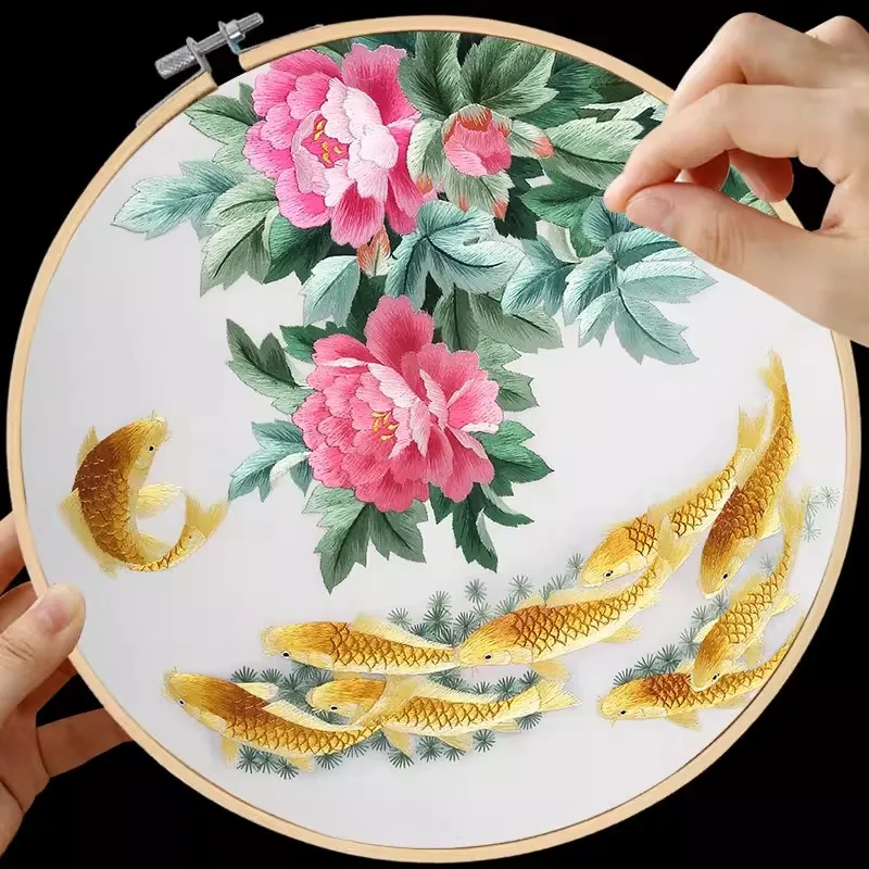 

DIY Embroidery Kit for Beginners, Su Embroidery Wall Art Hanging Craft Set with Peony Flower Pattern Plain Stitch