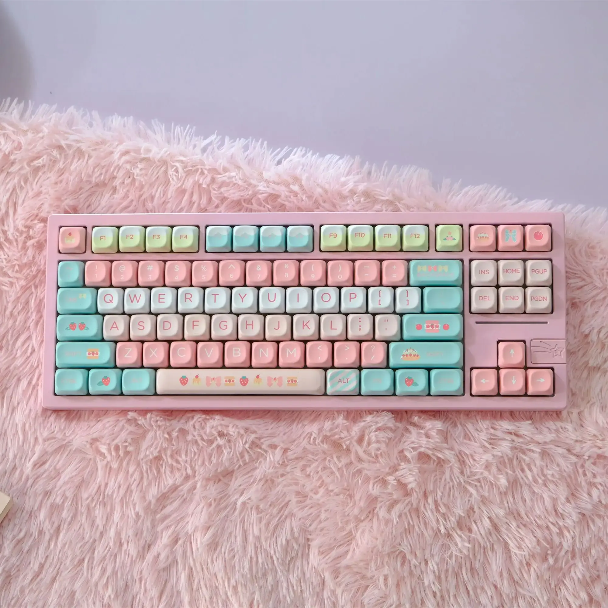 

Strawberry Dessert Keycaps Set 132 Keys PBT Keycaps MOA XOA Profile DYE-SUB For MX Switch Wooting Mechanical Keyboard Keycap