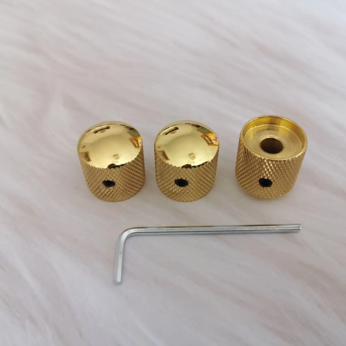 3pcs Electric Guitar Bass Solid All-metal Potentiometer Cap Volume Tone Metal Knob with Adjustment Screw Gold