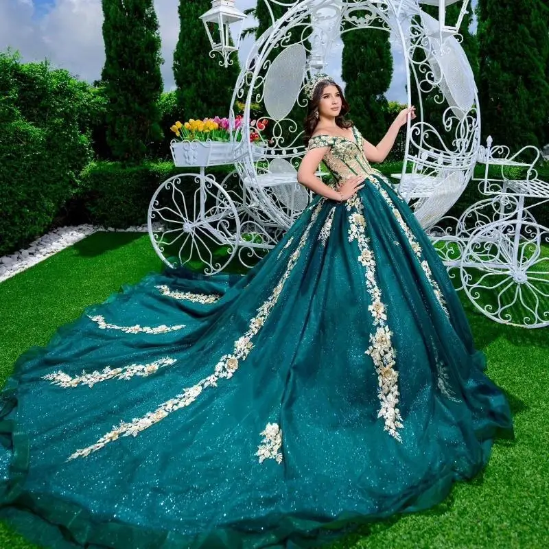 

Изумрудно-зеленое блестящее платье для Quinceanera, бальное платье с открытыми плечами, золотистый кружево, аппликация бисером, корсет, милое 16 Vestidos De 15 лет