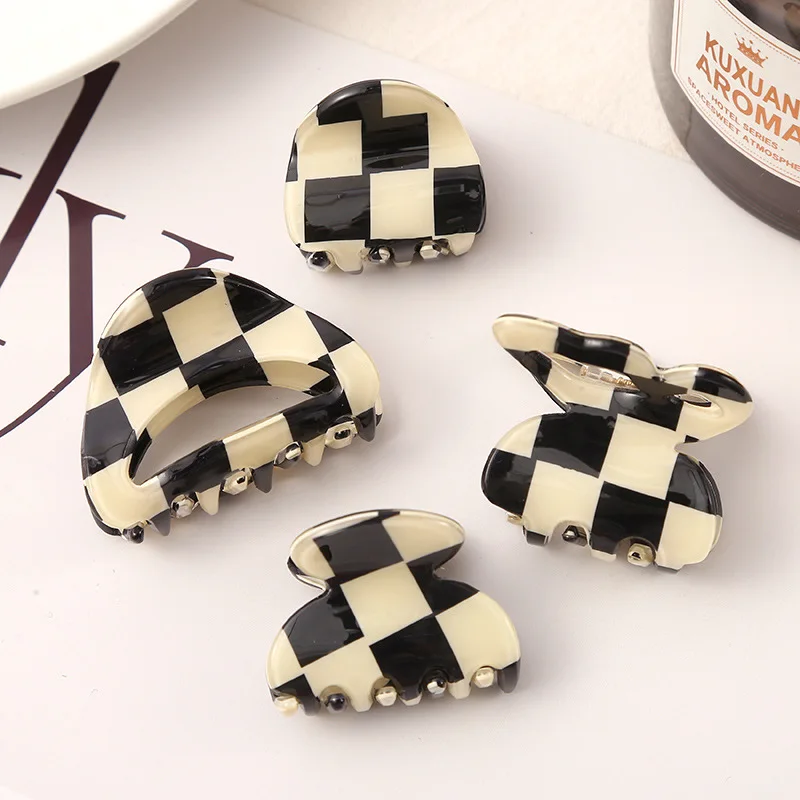 Colored Checkerboard Geometric Hair Claw Clip Headdress 2024 Fashion Retro Plaid Hollow-out Hairpin Female Hair Accessories