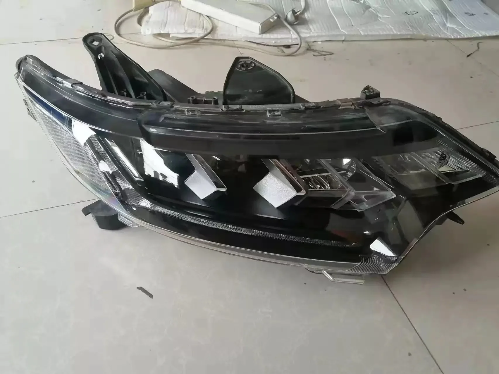 

LED DRL Daytime Running Light Headlight Headlamp For Mitsubishi Outlander Turn signal