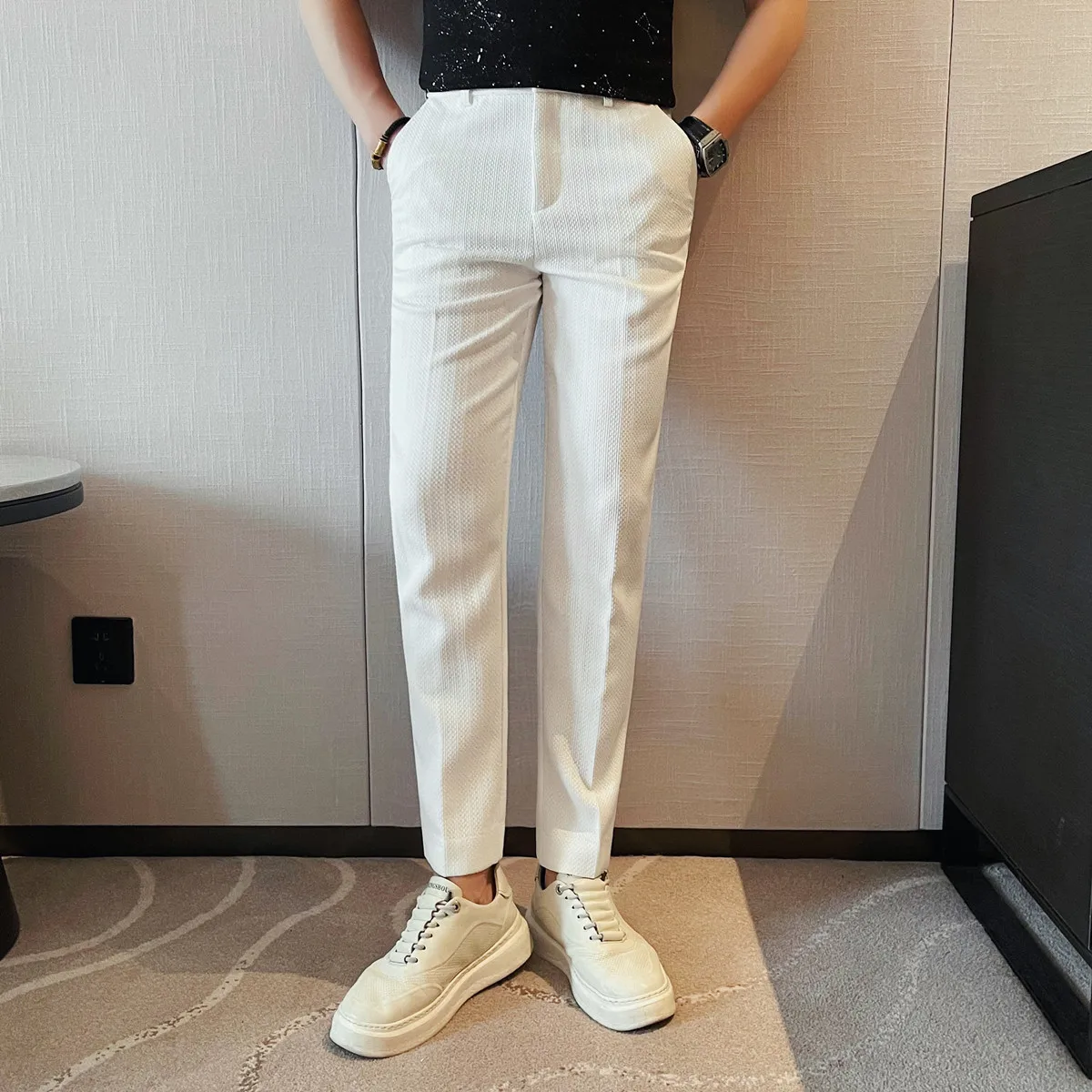 2025 ฤดูใบไม้ผลิฤดูร้อนใหม่ผู้ชายบางลายสบายๆกางเกงแฟชั่น SLIM FIT สีทึบสํานักงานธุรกิจอย่างเป็นทางการสังคมชุดกางเกง