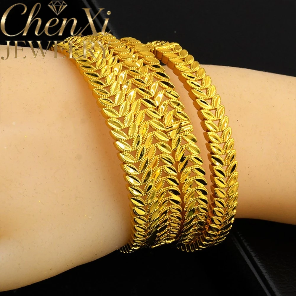 

High-End Luxury Alluvial Gold Hollow Out Trendy Fashion Bracelet Jewelry Women Elegant Wedding Daily Party Dating Festival Gift