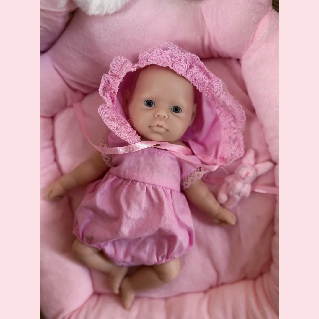 10-calowa / 2 Style Zmywalna Nielakierowana Lalka Dziewczynka z Otwartymi Oczami, Silikonowa, Miękka w Dotyku, Realistyczna Bebe Reborn