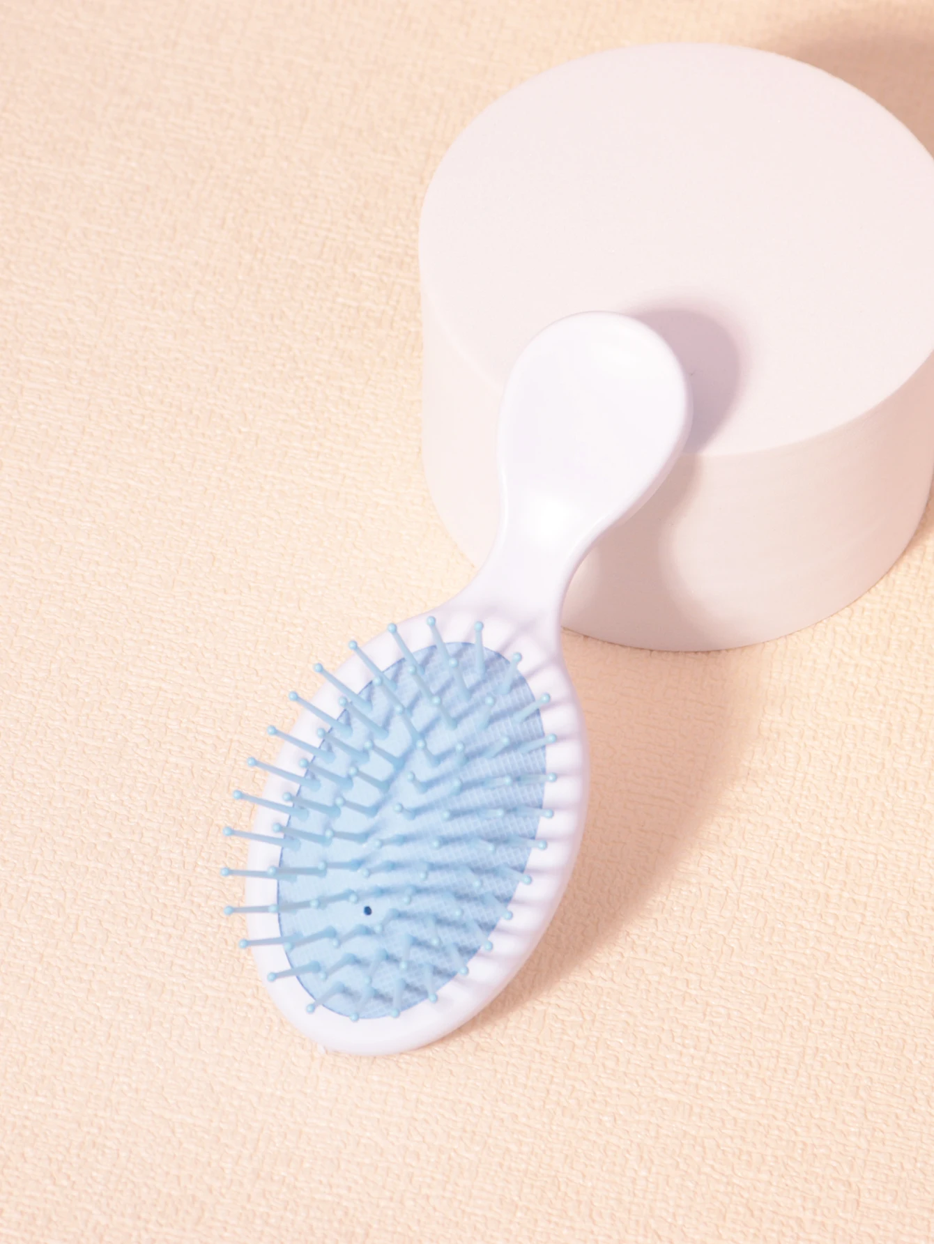 مشط شعر لطيف قطعة واحدة، مادة PP، مشط وسادة هوائية دائري لطيف، مشط تدليك بلون الحلوى، خاص للشعر المستعار الحقيقي