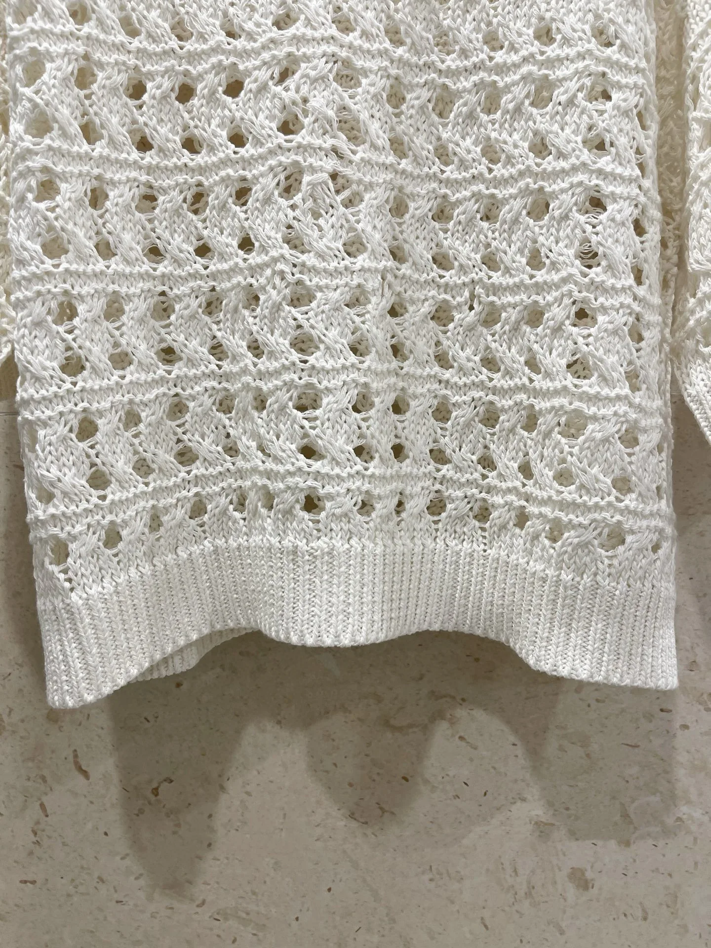 

Autumn New Loose V-neck Mesh Shoulder Short Sleeve All-match Knitted Top