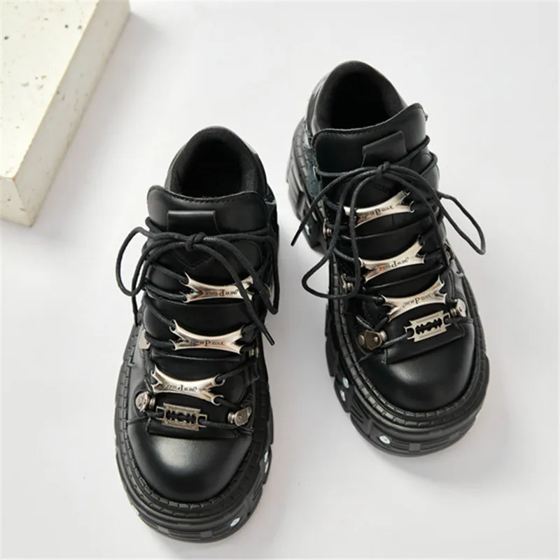 New Fashion Women Lace-Up Sneakers Round Toe Thick Bottom Metal Decoration Woman Ankle Botas Mujer Punk Party Rock Platform Shoe